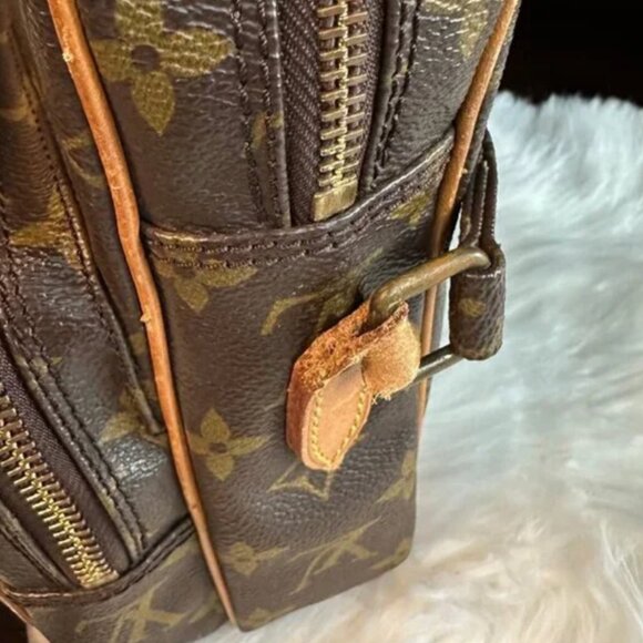 Louis Vuitton Monogram Amazone Crossbody Shoulder Bag - Picture 14 of 15